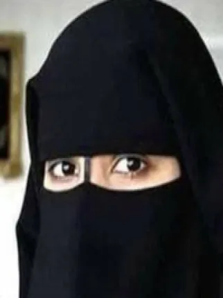 علياء أحمد العجي