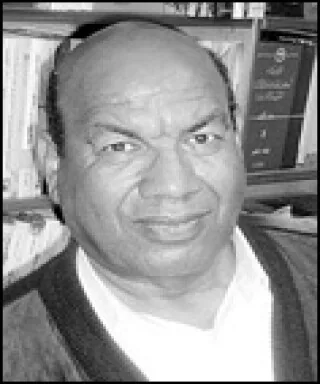 طلعت شاهين