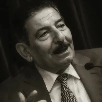 عريان السيد خلف