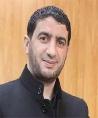 رياض منصور