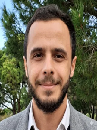 حسن المقداد