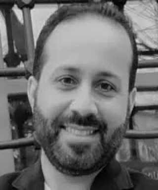 عمر محمود عناز